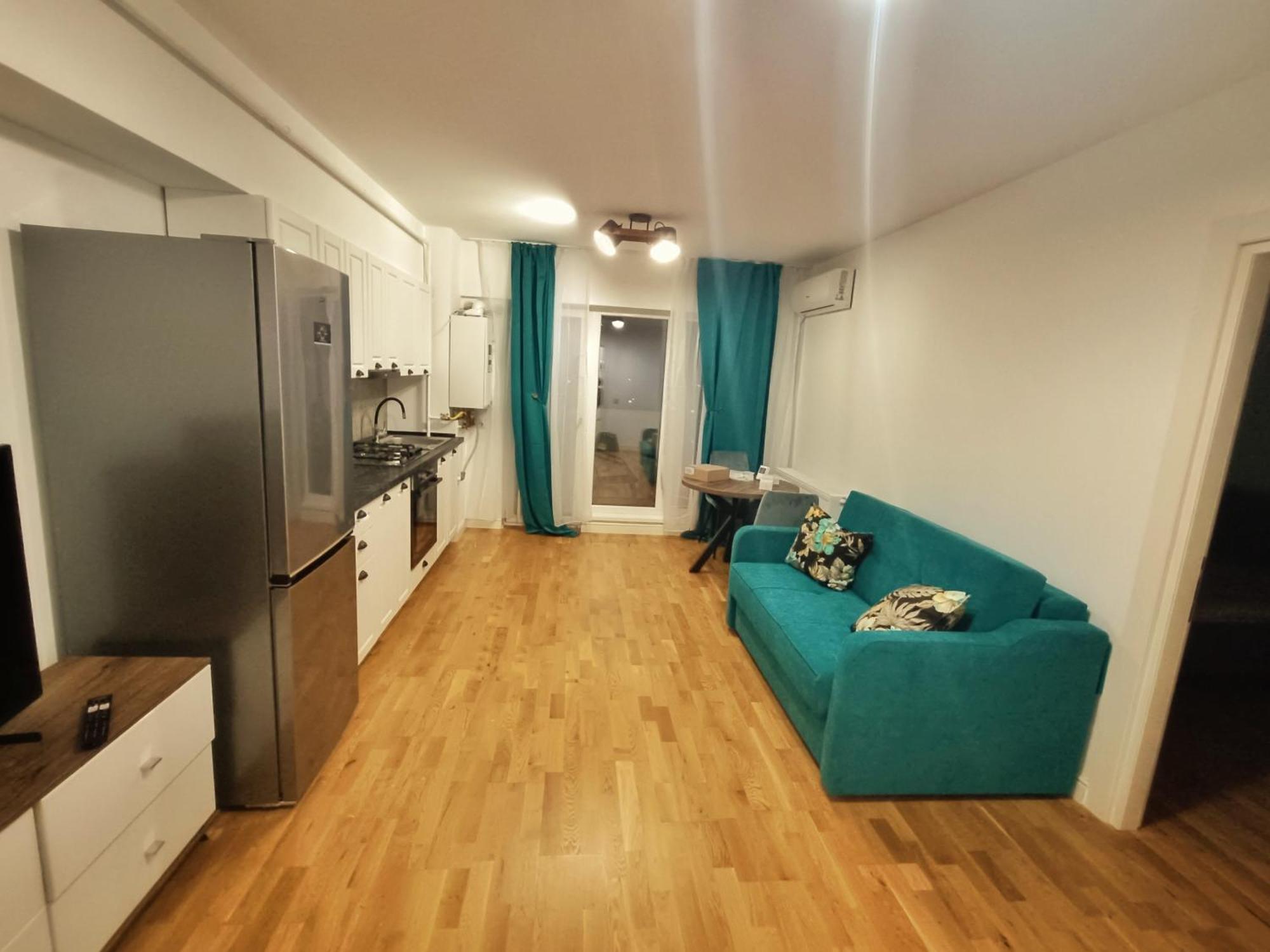 Super Apartments Near Airport With Shop & Free Parking Яш Екстериор снимка